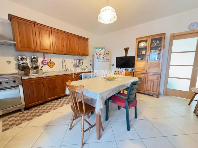Appartamento in vendita a Valenzano San Lorenzo, Puglia