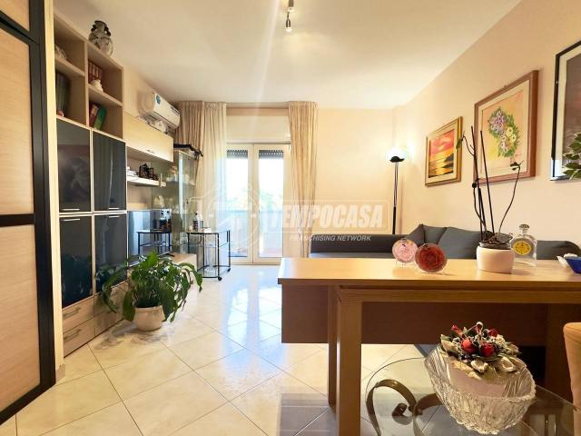 Appartamento in vendita a Valenzano San Lorenzo, Puglia