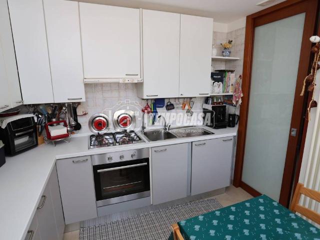 Appartamento in vendita a Valenzano San Lorenzo, Puglia