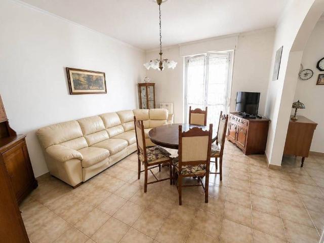 Appartamento in vendita a Valenzano San Lorenzo, Valenzano