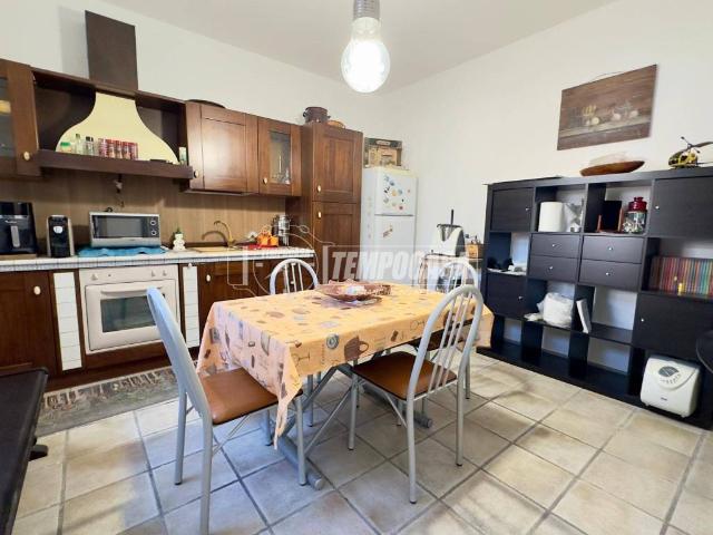 Appartamento in vendita a Valenzano San Lorenzo, Puglia