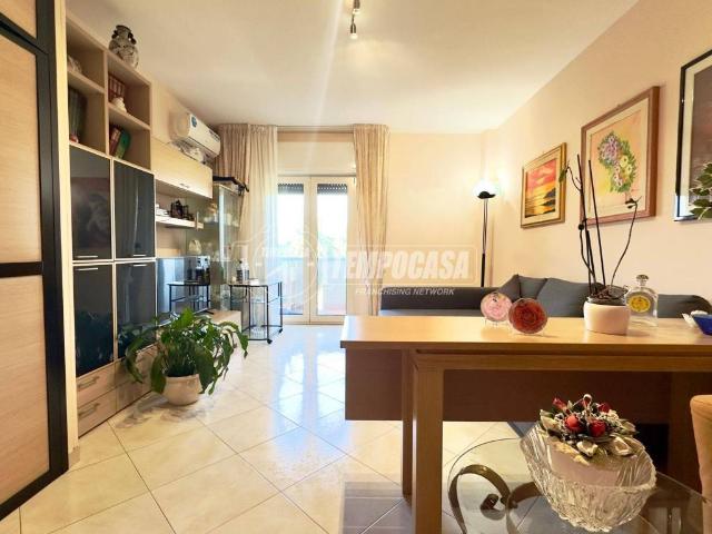 Appartamento in vendita a Valenzano San Lorenzo, Puglia