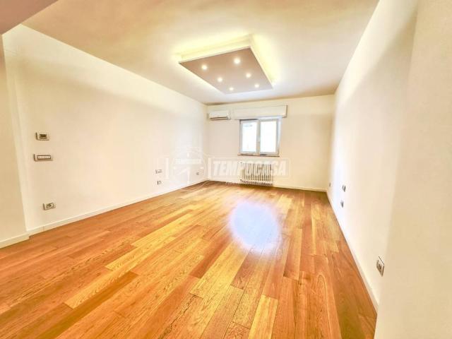 Appartamento in vendita a Valenzano San Lorenzo, Puglia