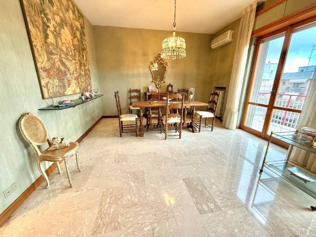 Appartamento in vendita a Valenzano San Lorenzo, Puglia