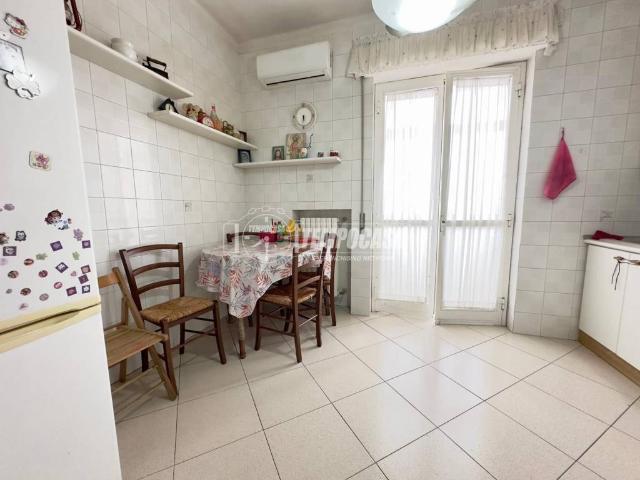 Appartamento in vendita a Valenzano San Lorenzo, Puglia