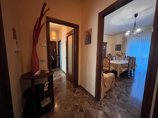 Appartamento in vendita a Valenzano San Lorenzo, Puglia