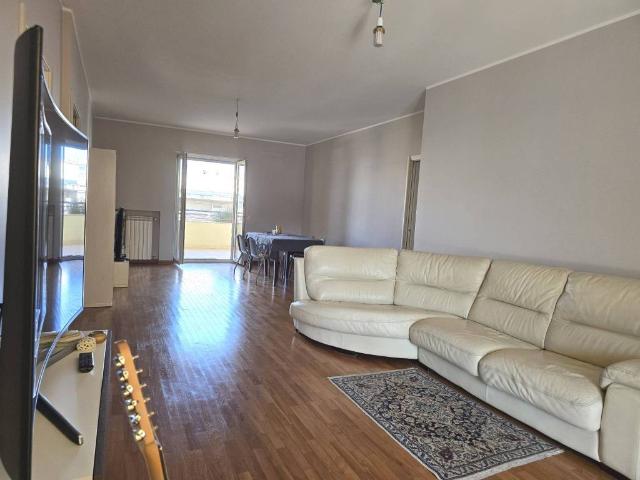Appartamento in vendita a Valenzano San Lorenzo, Puglia