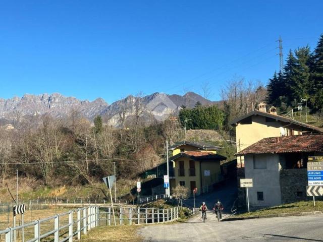 Appartamento in vendita a Valgreghentino, Lombardia