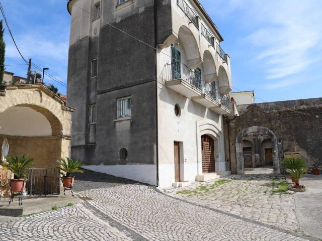 Appartamento in vendita a Valle Di Maddaloni, Campania