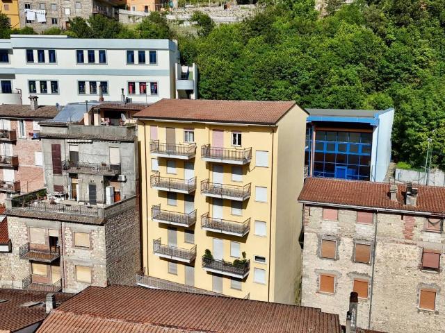 Appartamento in vendita a Vallecorsa, Lazio