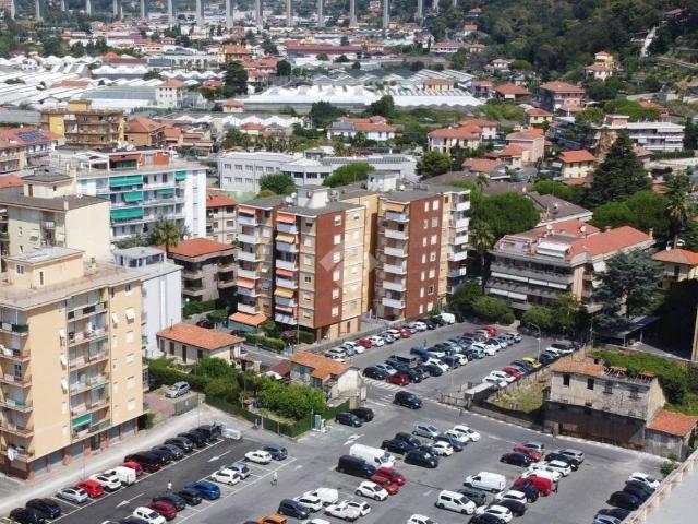 Appartamento in vendita a Vallecrosia, Liguria
