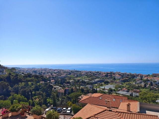Appartamento in vendita a Vallecrosia, Liguria
