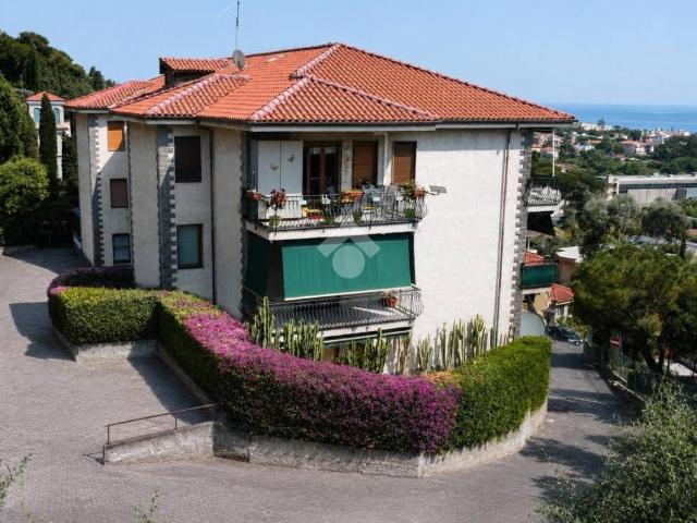 Appartamento in vendita a Vallecrosia, Liguria