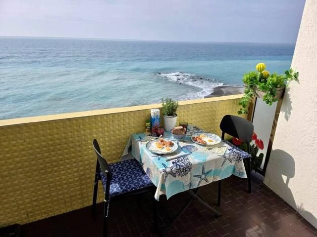 Appartamento in vendita a Vallecrosia, Liguria