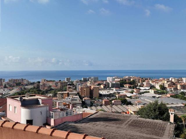 Appartamento in vendita a Vallecrosia, Liguria