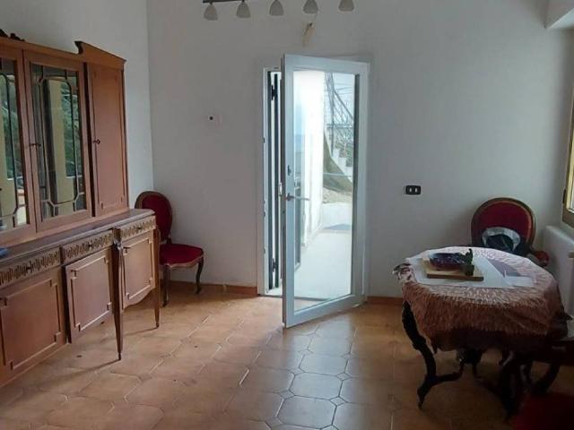 Appartamento in vendita a Vallecrosia, Liguria