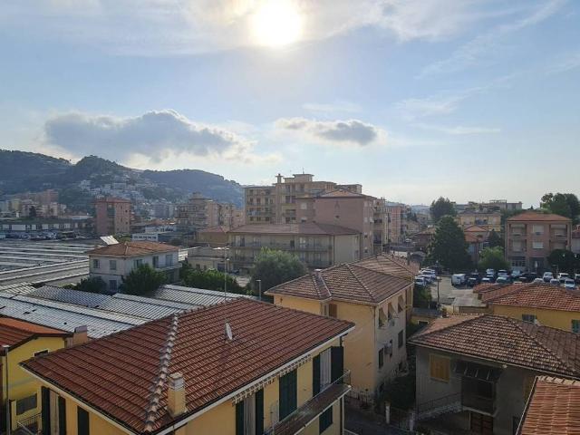 Appartamento in vendita a Vallecrosia, Liguria
