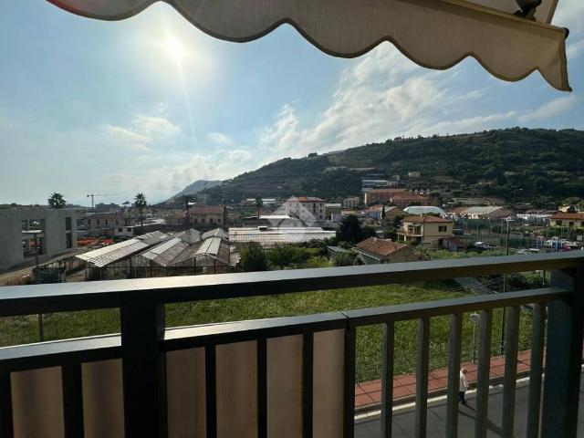 Appartamento in vendita a Vallecrosia, Liguria