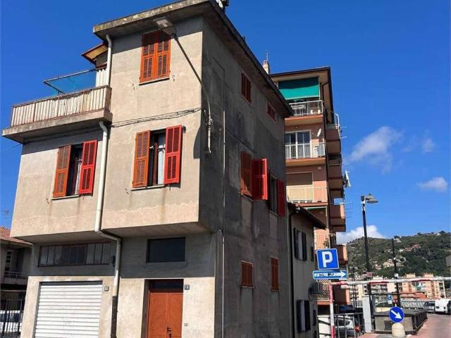 Appartamento in vendita a Vallecrosia, Liguria