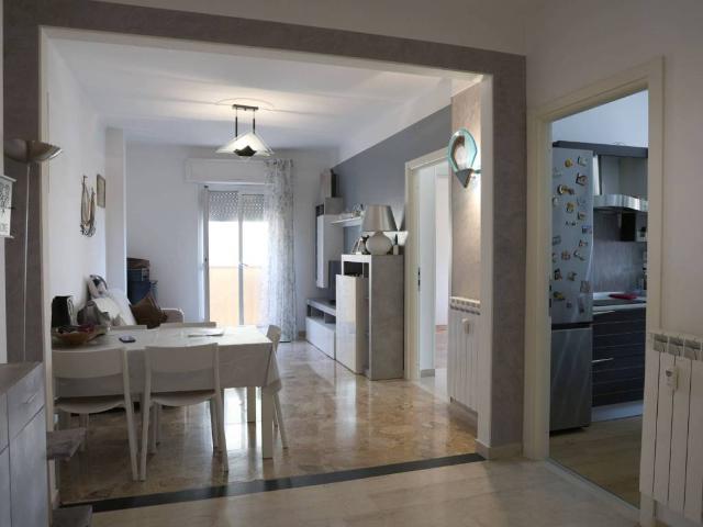Appartamento in vendita a Vallecrosia, Liguria