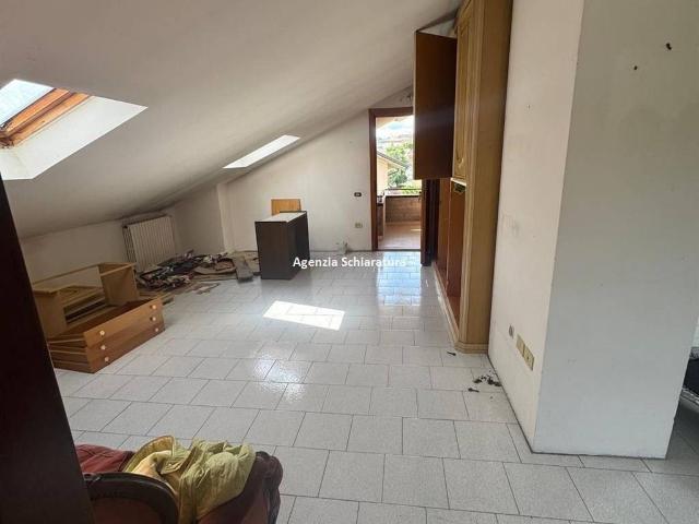 Appartamento in vendita a Vallefoglia, Marche