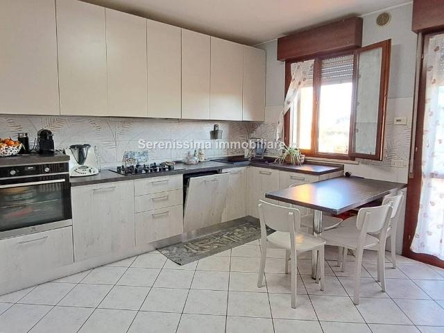 Appartamento in vendita a Vallefoglia, Marche