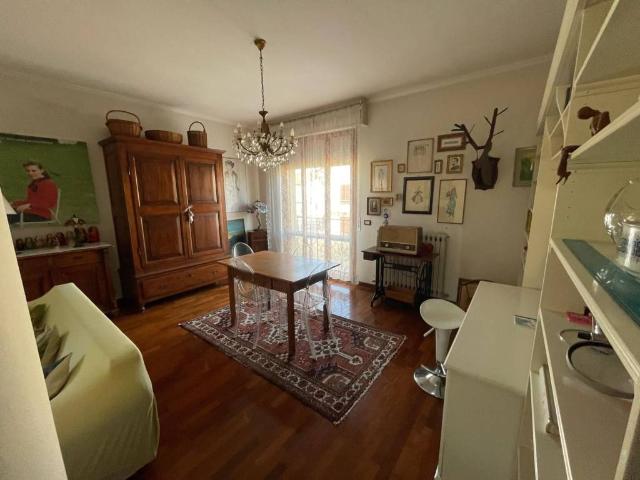 Appartamento in vendita a Vallefoglia, Marche