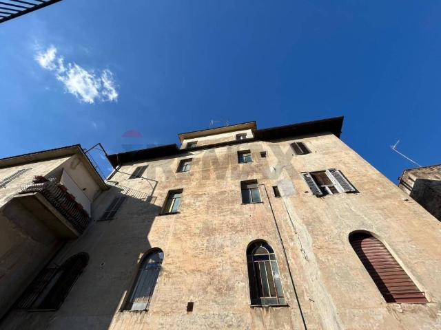Appartamento in vendita a Vallerano, Lazio