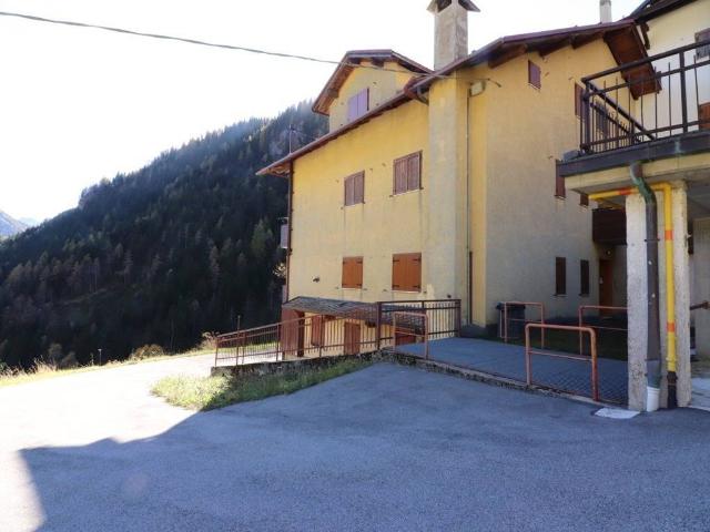Appartamento in vendita a Comunità Montana della Valle Brembana, Valleve