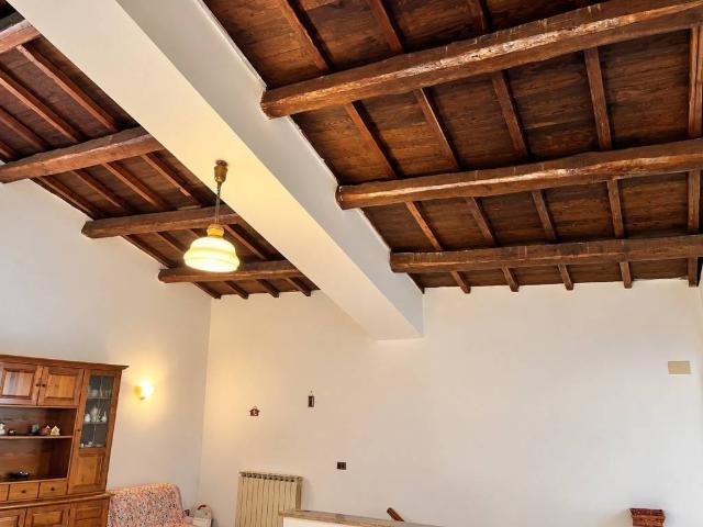 Appartamento in vendita a Vallo di Nera, Perugia