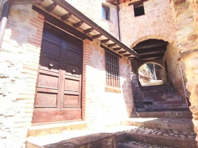 Appartamento in vendita a Vallo Di Nera, Umbria