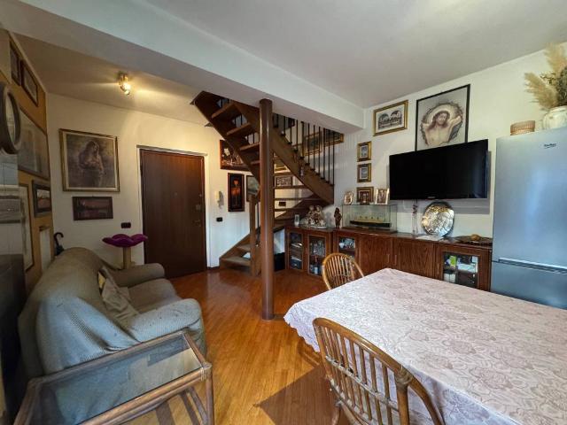 Appartamento in vendita a Caserta, Valmadrera