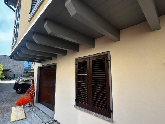Appartamento in vendita a Civate, Lombardia