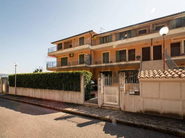 Appartamento in vendita a Villaggio Rinascita, Roma Capitale