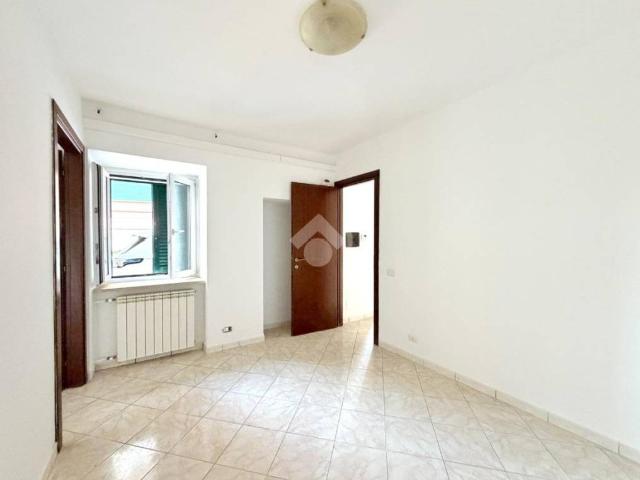 Appartamento in vendita a Villaggio Rinascita, Roma Capitale