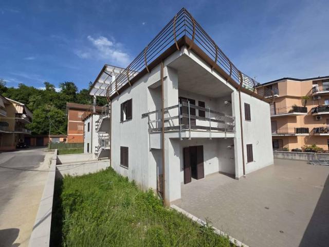 Appartamento in vendita a Villaggio Rinascita, Roma Capitale