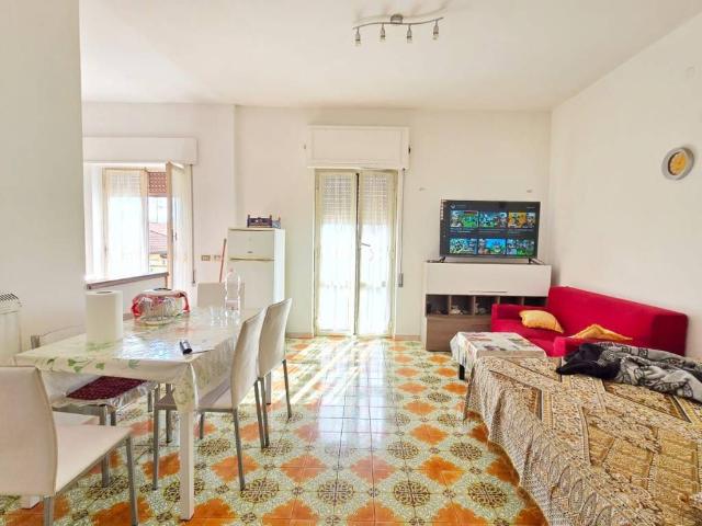 Appartamento in vendita a Villaggio Rinascita, Roma Capitale
