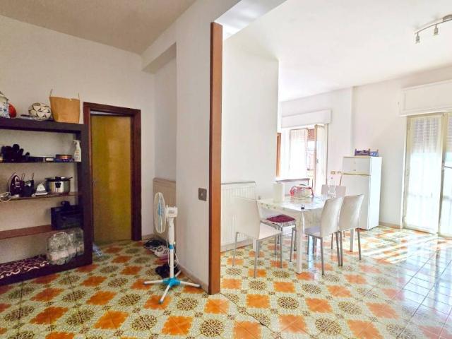Appartamento in vendita a Villaggio Rinascita, Roma Capitale
