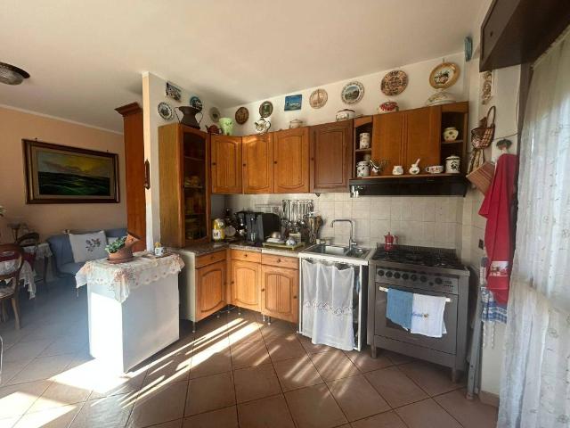 Appartamento in vendita a Villaggio Rinascita, Roma Capitale