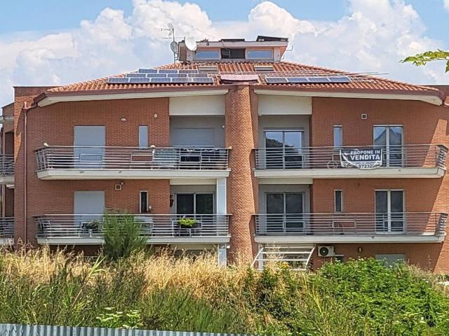 Appartamento in vendita a Villaggio Rinascita, Roma Capitale