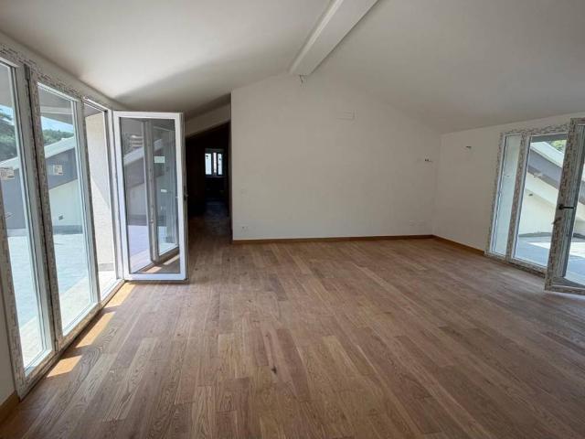 Appartamento in vendita a Villaggio Rinascita, Roma Capitale