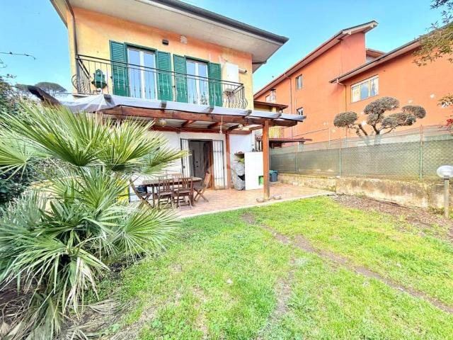Appartamento in vendita a Villaggio Rinascita, Roma Capitale