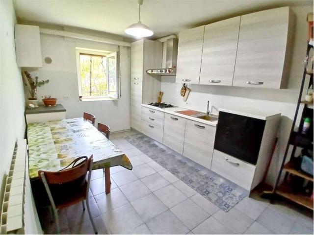 Appartamento in vendita a Valmorea, Lombardia