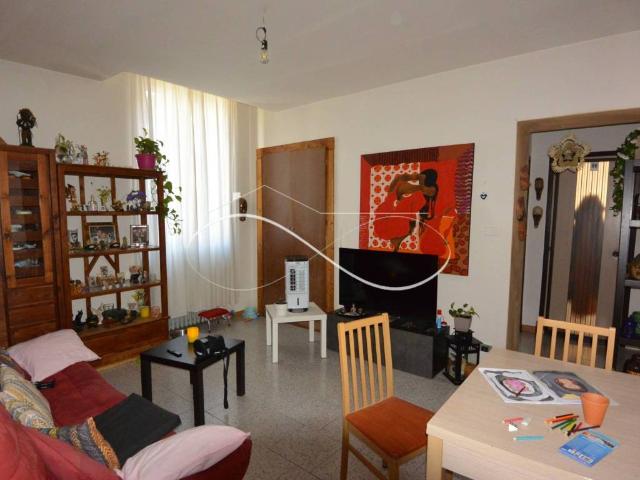 Appartamento in vendita a Valmorea, Lombardia