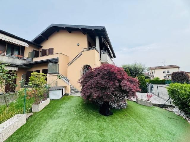 Appartamento in vendita a Valmorea, Lombardia