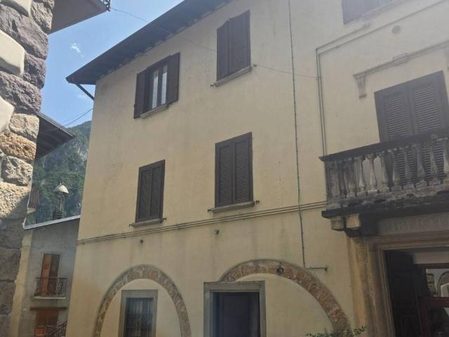 Appartamento in vendita a Comunità Montana della Valle Brembana, Valnegra