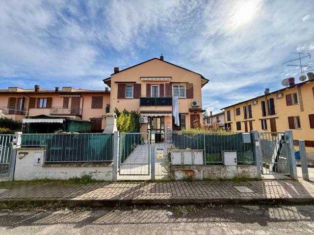 Appartamento in vendita a Unione dei comuni Valli del Reno, Lavino e Samoggia, Reggio Emilia
