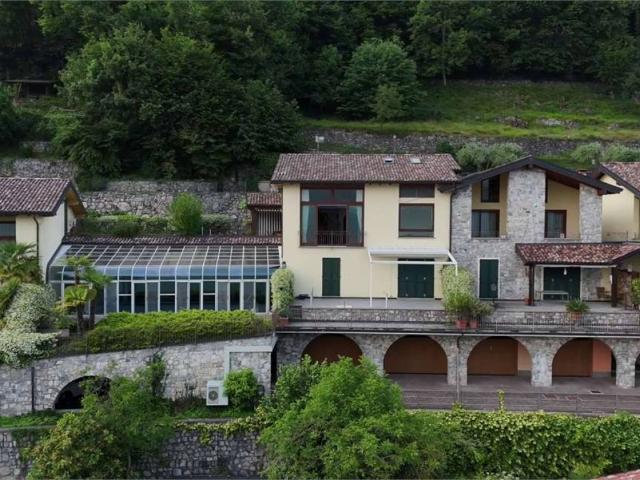 Appartamento in vendita a Albogasio Superiore, Valsolda