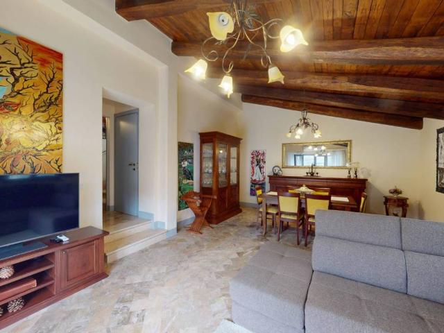Appartamento in vendita a Valtopina, Umbria