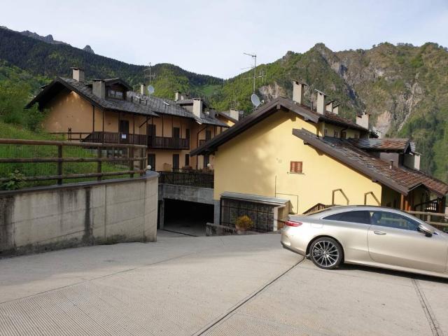 Appartamento in vendita a Comunità Montana della Valle Brembana, Valtorta